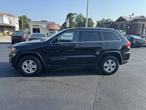 Used 2015 Jeep Grand Cherokee Laredo w/ Quick Order Package 23E image 2