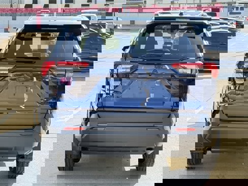Used 2024 Toyota RAV4 XLE Premium image 5