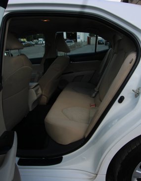 Used 2020 Toyota Camry LE image 11