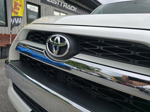 Used 2018 Toyota 4Runner Limited image 20