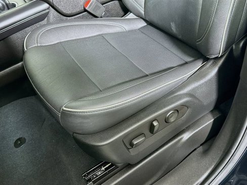 Used 2023 Chevrolet Tahoe Premier w/ Advanced Technology Package image 20