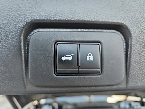 Used 2023 Nissan Rogue SL w/ SL Premium Package image 13