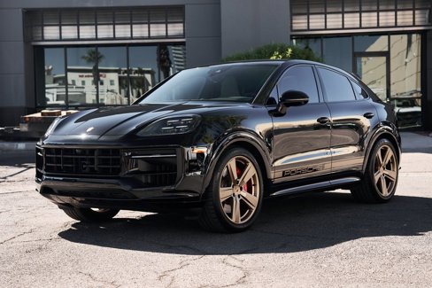 Used 2025 Porsche Cayenne GTS image 5
