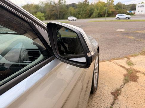 Used 2018 BMW 320i xDrive Sedan image 18