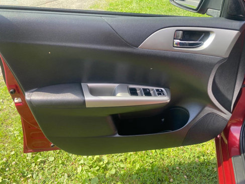 Used 2010 Subaru Impreza 2.5i Premium image 11