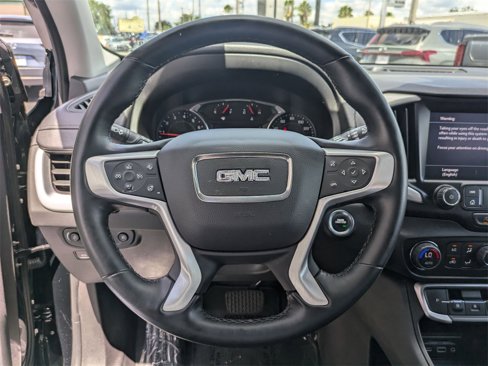 Used 2024 GMC Terrain SLT image 21