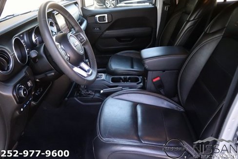 Used 2023 Jeep Wrangler Unlimited Sahara image 14