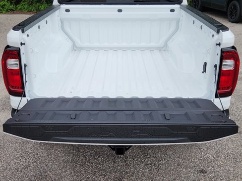 New 2026 GMC Canyon Elevation w/ Convenience Package image 32