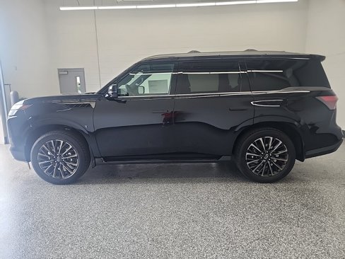 New 2026 INFINITI QX80 Autograph image 2