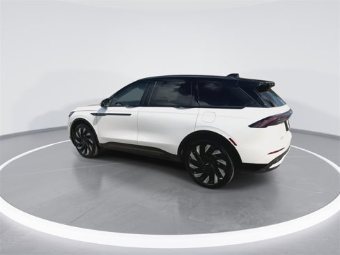 New 2025 Lincoln Nautilus Reserve image 6