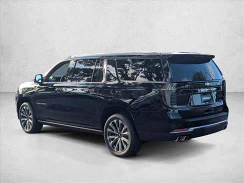 New 2026 Chevrolet Suburban High Country image 8