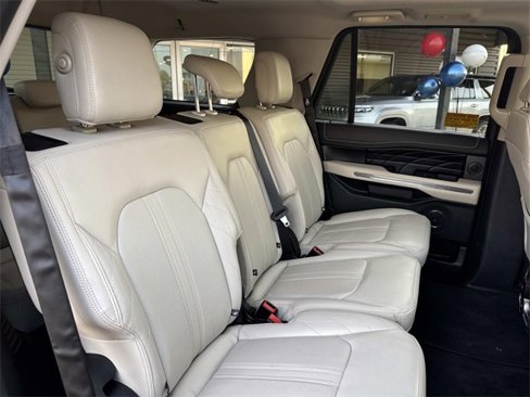 Used 2018 Ford Expedition Platinum image 10