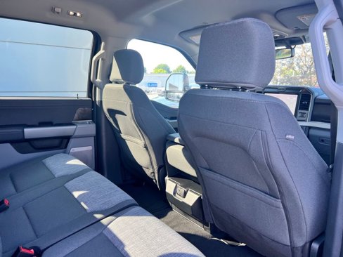 New 2025 Ford F350 XLT w/ Black Appearance Package image 32