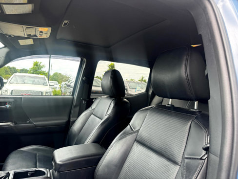 Used 2019 Toyota Tacoma TRD Sport image 14