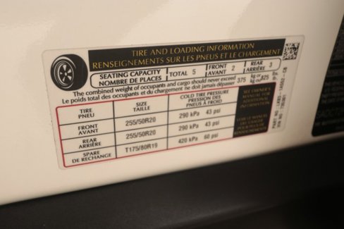Used 2024 Jaguar F-PACE R-Dynamic S image 32