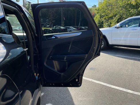 Used 2017 Lincoln MKC Premiere image 33