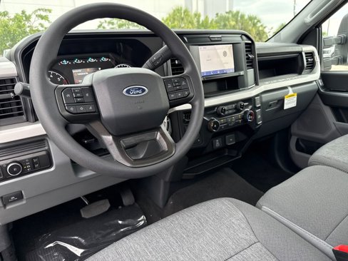 New 2025 Ford F350 4x4 Regular Cab Super Duty image 4