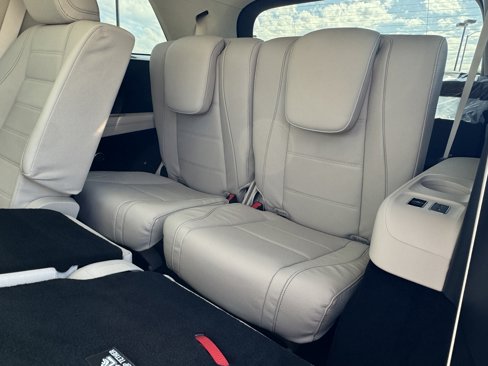 New 2026 Mercedes-Benz GLS 450 4MATIC image 31