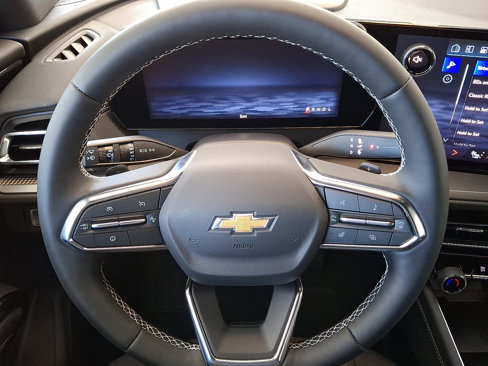 New 2026 Chevrolet Traverse LT image 15