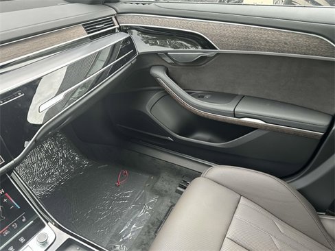 New 2025 Audi A8 L 3.0T image 13