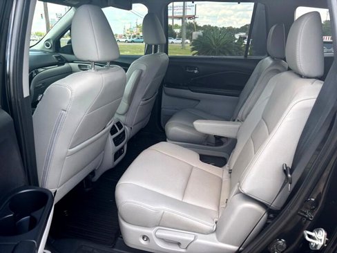 Used 2019 Honda Pilot Elite image 14
