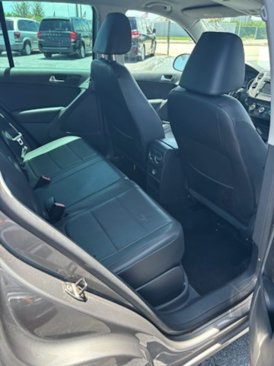 Used 2011 Volkswagen Tiguan SE image 10