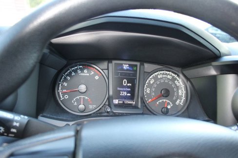 Used 2022 Toyota Tacoma SR image 18