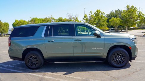 Used 2023 Chevrolet Suburban LT image 9