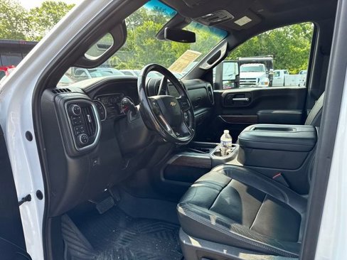 Used 2022 Chevrolet Silverado 2500 High Country w/ Safety Package II image 7