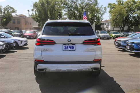 Used 2024 BMW X5 sDrive40i w/ Premium Package image 9