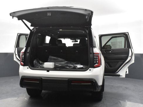 New 2026 Nissan Armada PRO-4X w/ Captain's Chari Seat Package image 36