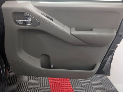 Used 2014 Nissan Frontier SV w/ SV Value Truck Package image 30