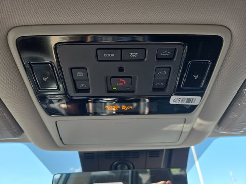 New 2026 Toyota Grand Highlander Platinum image 17