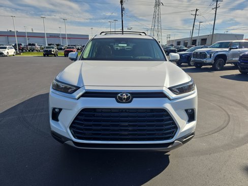 New 2026 Toyota Grand Highlander Platinum image 2