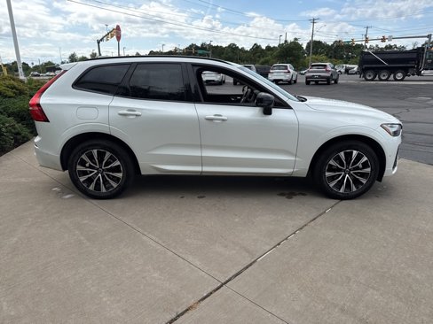 Certified 2025 Volvo XC60 B5 Plus image 4