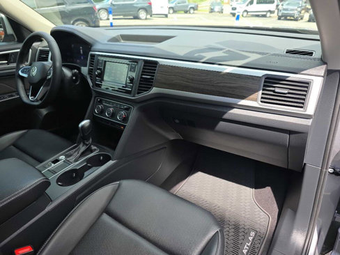 Used 2022 Volkswagen Atlas SE image 21