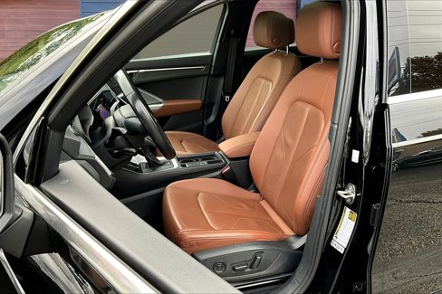 Used 2021 Audi Q3 2.0T Premium image 24