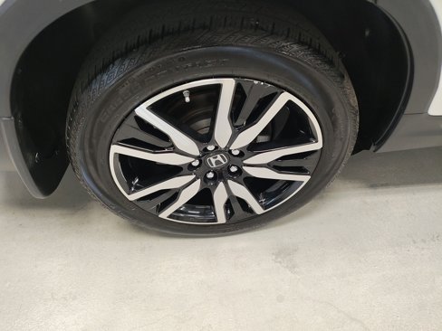 Used 2022 Honda Pilot Touring image 3
