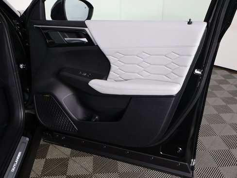 New 2025 Mitsubishi Outlander AWD image 30