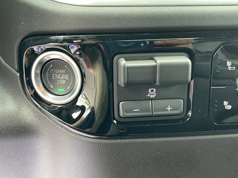 New 2026 GMC Sierra 1500 Elevation w/ LPO, Elevation Black Package image 13
