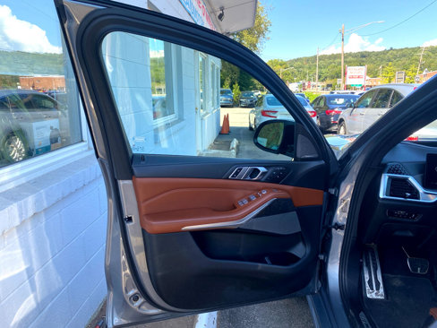 Used 2023 BMW X7 M60i w/ Executive Package image 17