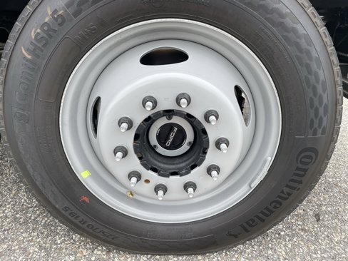 New 2025 Ford F550 4x4 Regular Cab Super Duty image 7
