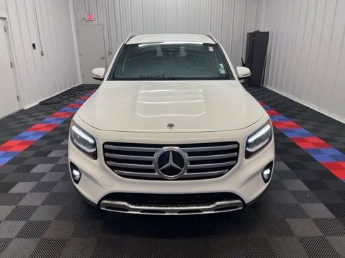 Used 2024 Mercedes-Benz GLB 250 4MATIC image 7