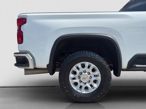 Used 2021 Chevrolet Silverado 2500 LT w/ Z71 Off-Road Package image 17