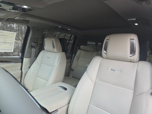 New 2026 Cadillac Escalade ESV Platinum Sport w/ LPO, ONYX Package image 9
