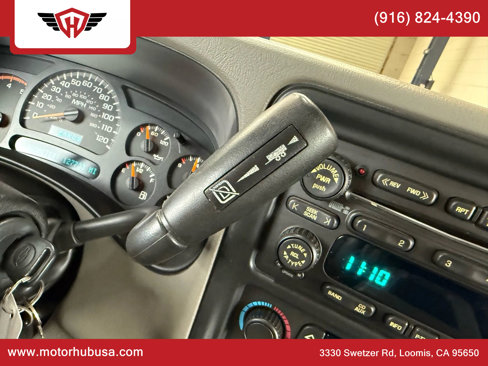Used 2004 Chevrolet Silverado 2500 LT w/ Heavy-Duty Power Package image 25