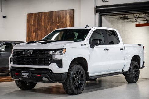 Used 2024 Chevrolet Silverado 1500 LT Trail Boss w/ LT Trail Boss Premium Package image 2