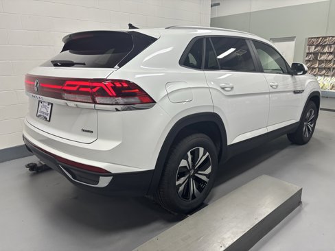 New 2026 Volkswagen Atlas Cross Sport SE image 16