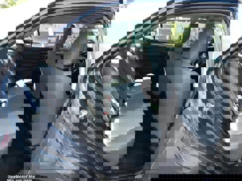 Used 2018 Toyota Corolla L image 50