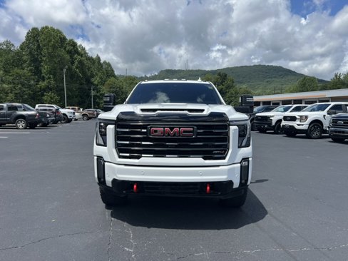 Used 2024 GMC Sierra 2500 AT4 w/ AT4 Preferred Package image 2